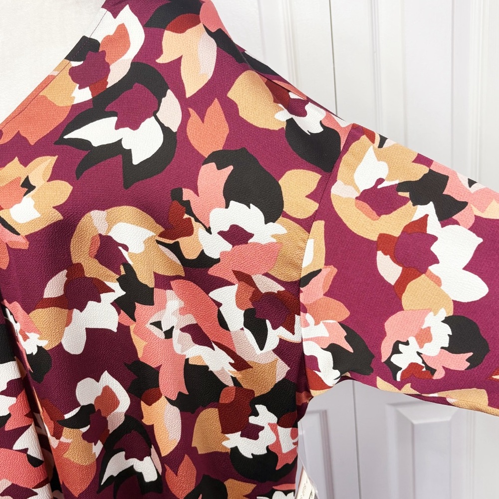 NWT Bar III Burgundy Red Abstract Floral Long Sleeve Blouse 2X - Picture 8 of 16